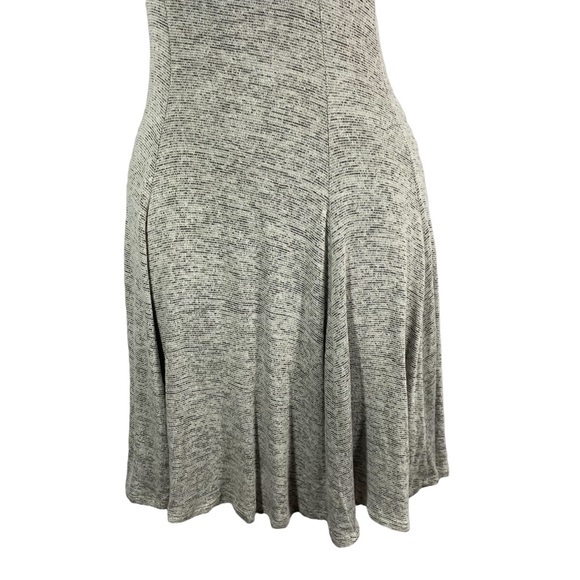 Acemi Dress Gray Short Sleeve Scoop Neck Cutout Back Size Small - Picture 2 of 10